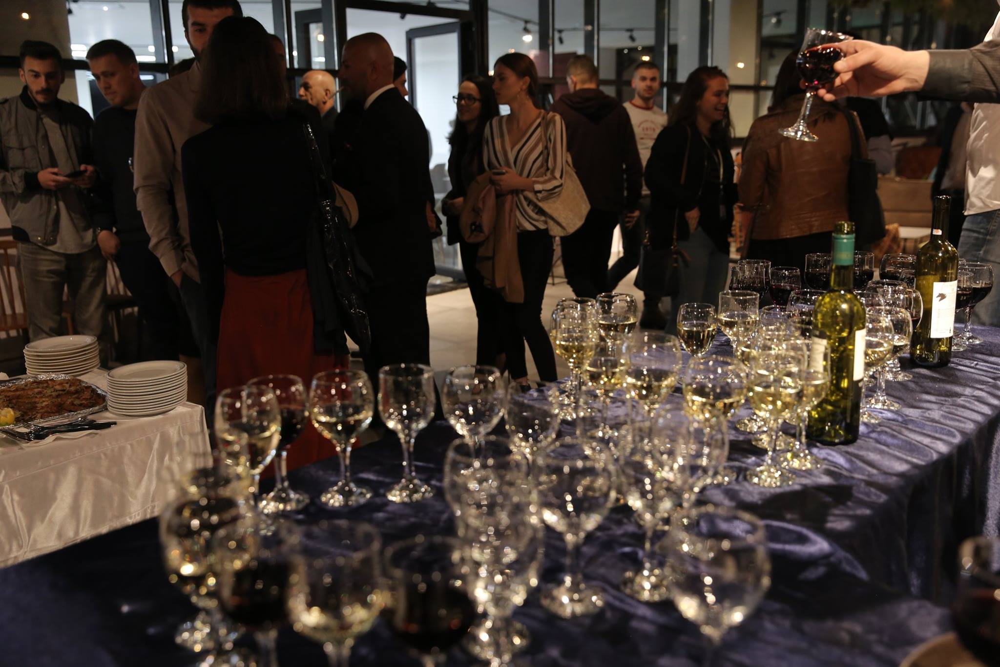 Afterparty i shfaqjes ”Dhe jetuan të lumtura…?”