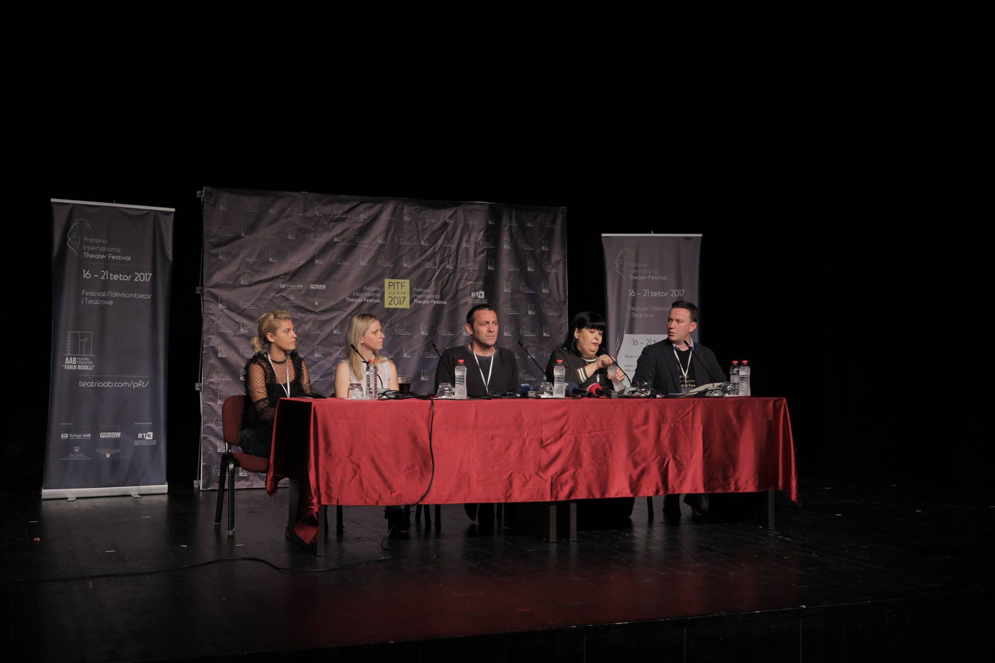 U mbajt konferenca për shtyp e hapjes së festivalit.